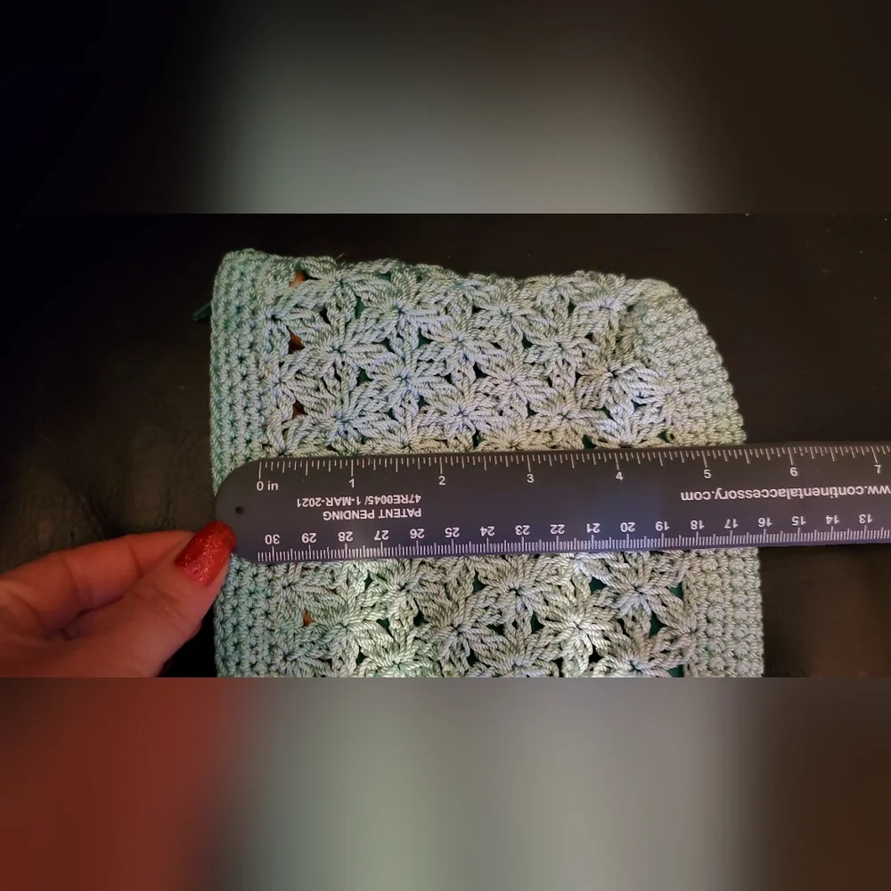 Crochet Make-Up Pouch [Free gift w/ purchase]